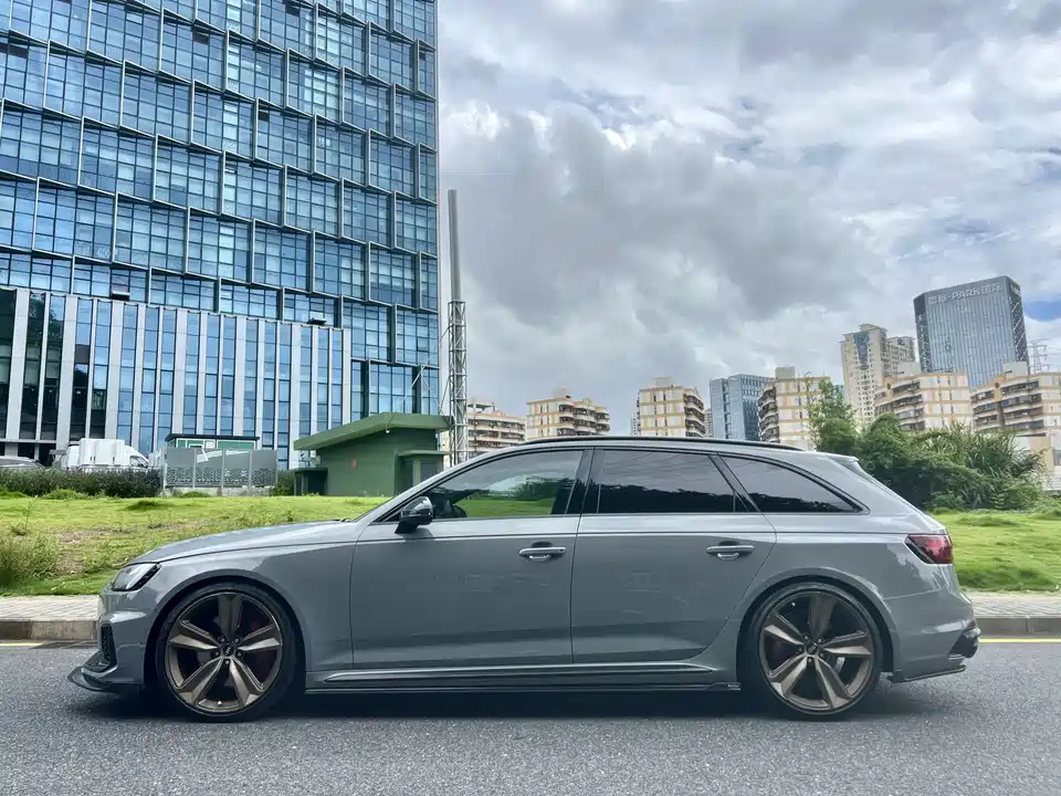 Audi RS 4