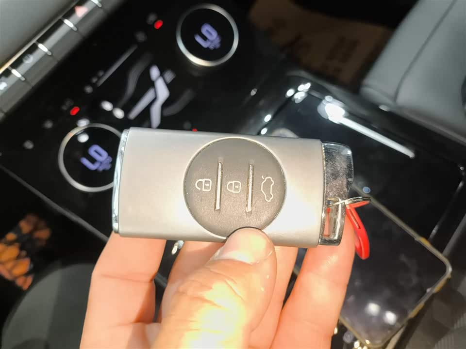 Exeed Chasing the wind