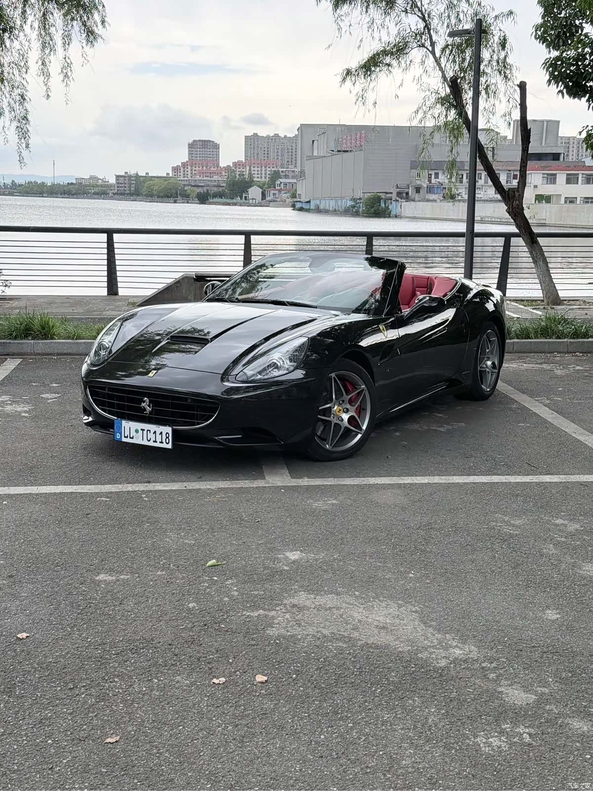 Ferrari California, 2011 1