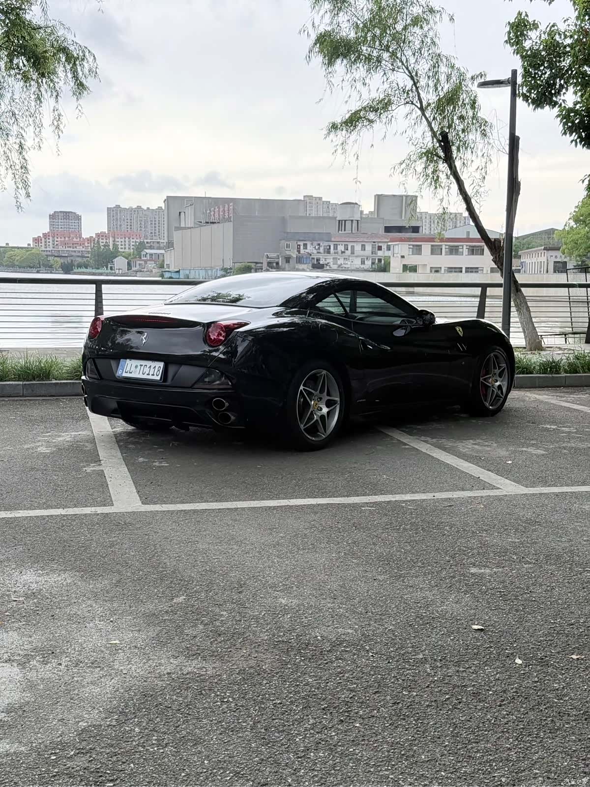 Ferrari California, 2011 17