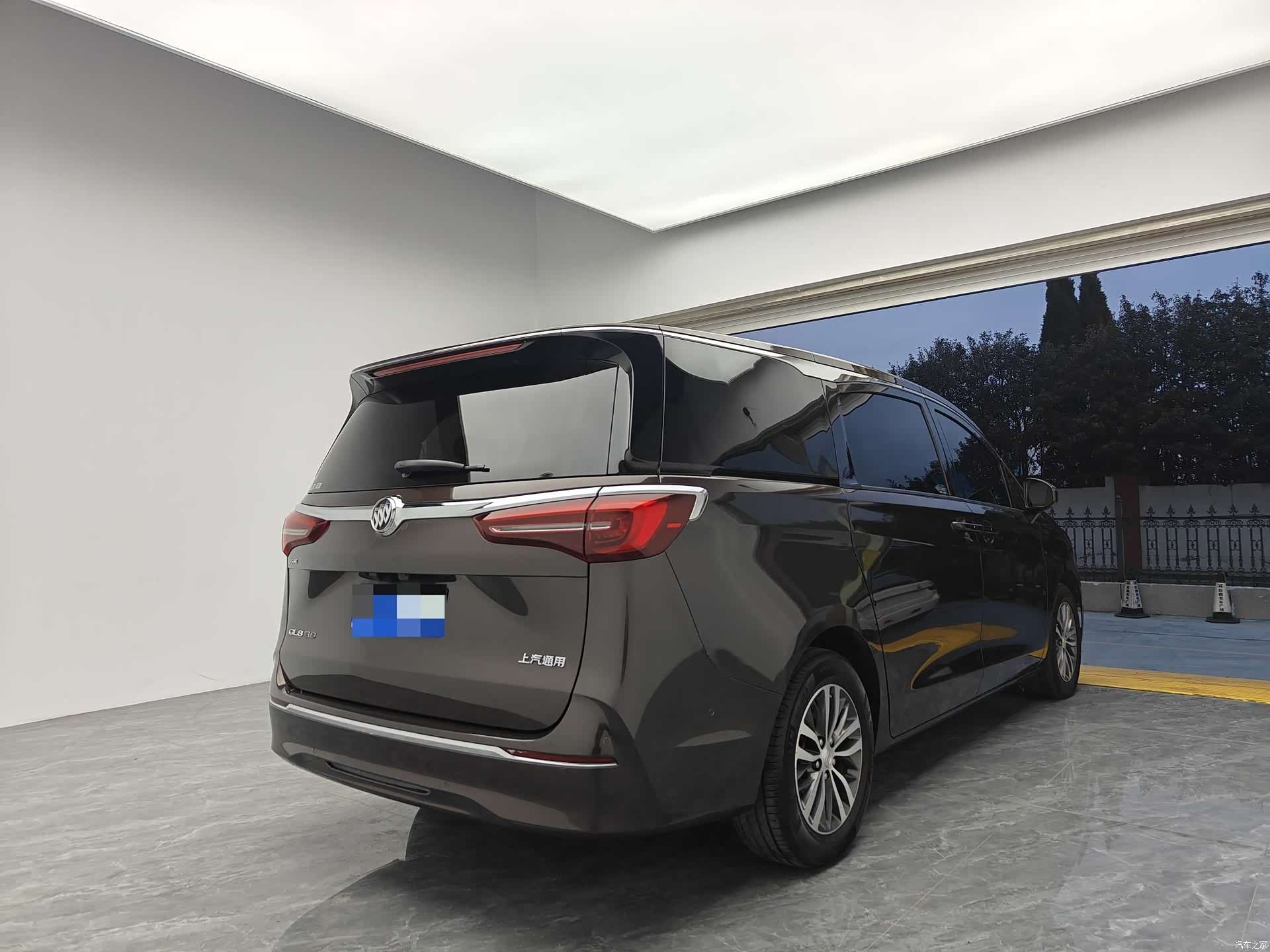 Buick GL8, 2021 4