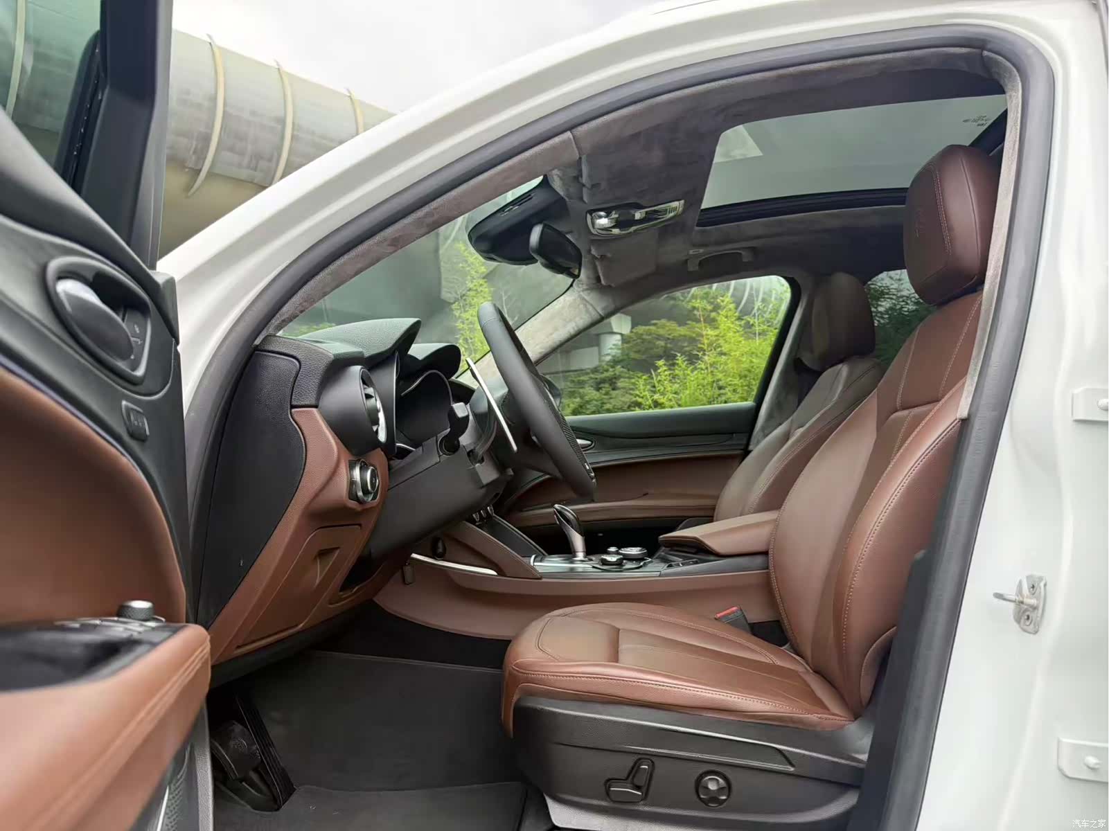 Alfa Romeo Stelvio, 2018 16