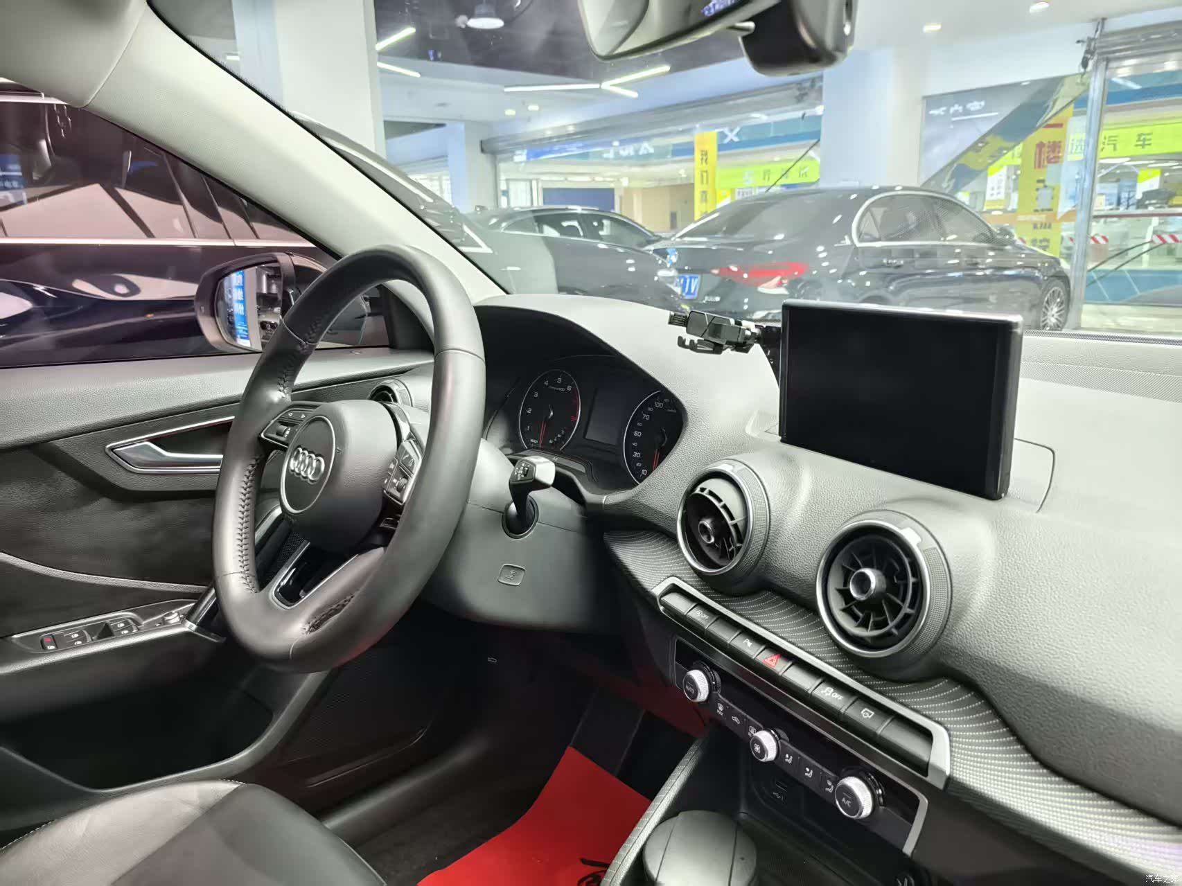 Audi Q2L, 2021 14