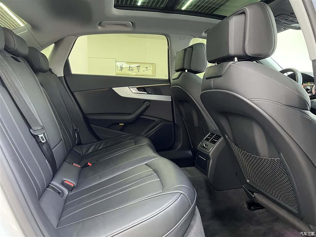Audi A4L, 2022 13