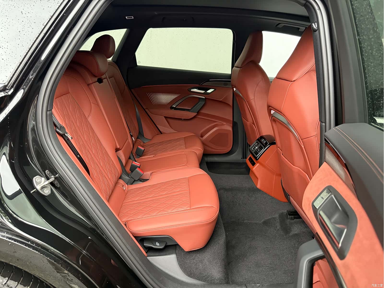 Audi Q5L, 2026 6
