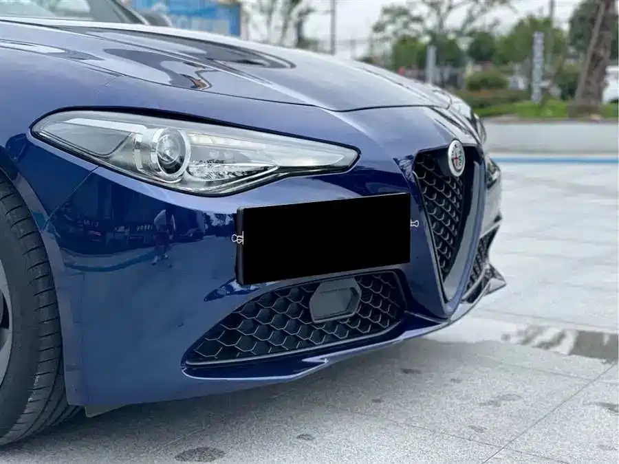 Alfa Romeo Giulia Alfa Romeo Giulia