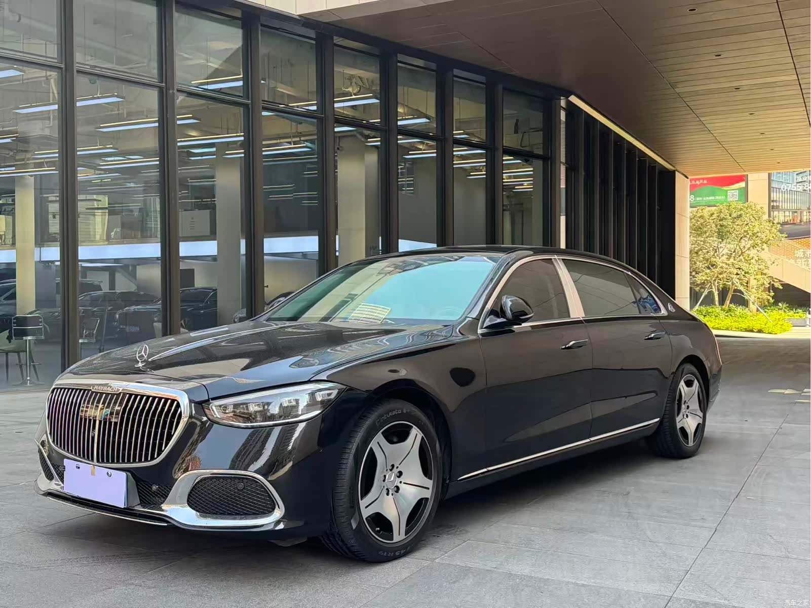 Maybach S-Class, 2023 1