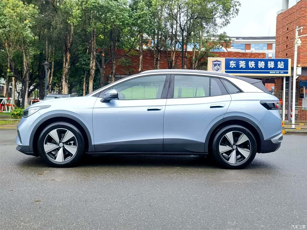 Volkswagen ID.4, 2024 4