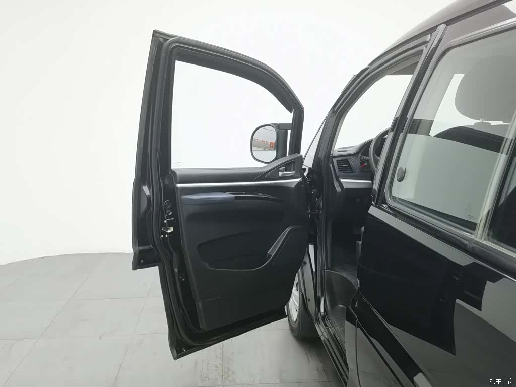 DongFeng M5L, 2022 8