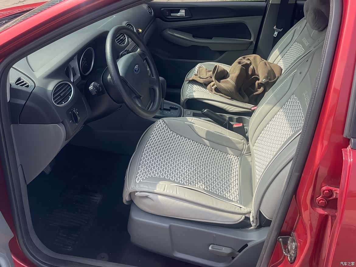 Ford Focus, 2014 9