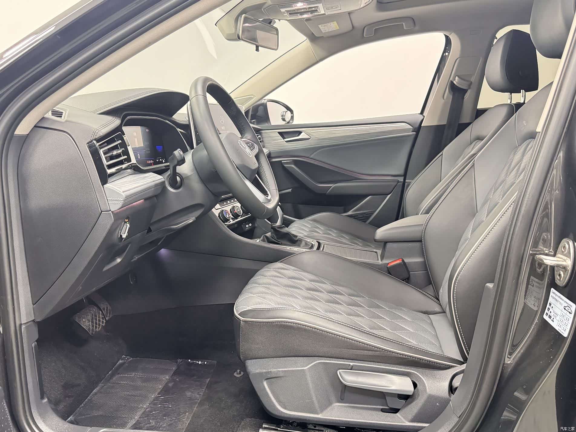 Volkswagen Sagitar, 2024 11