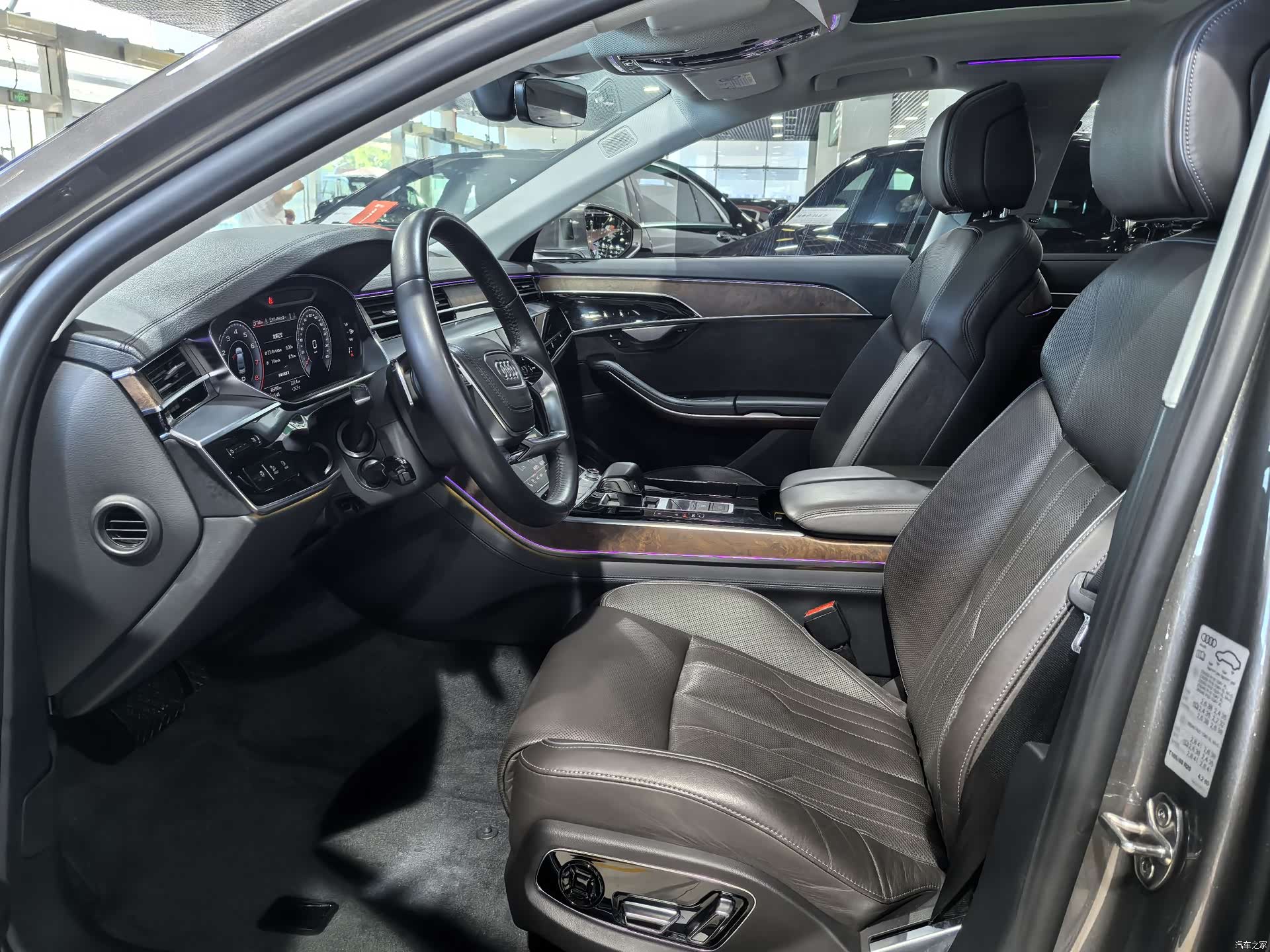 Audi A8L, 2018 все фото