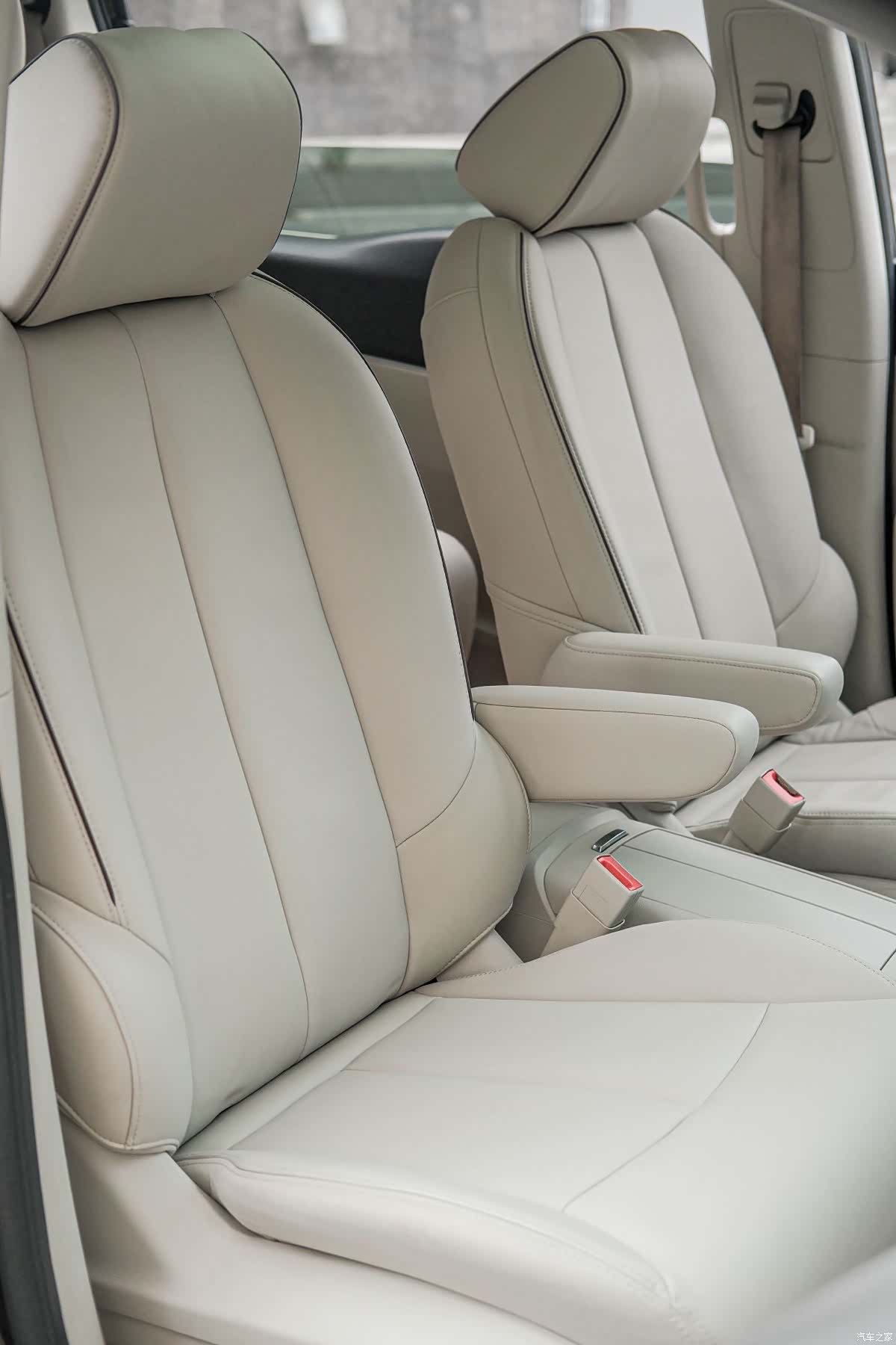 Buick GL8, 2020 11
