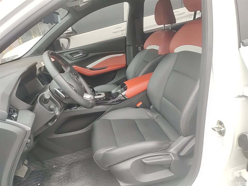 MG MG5, 2023 15
