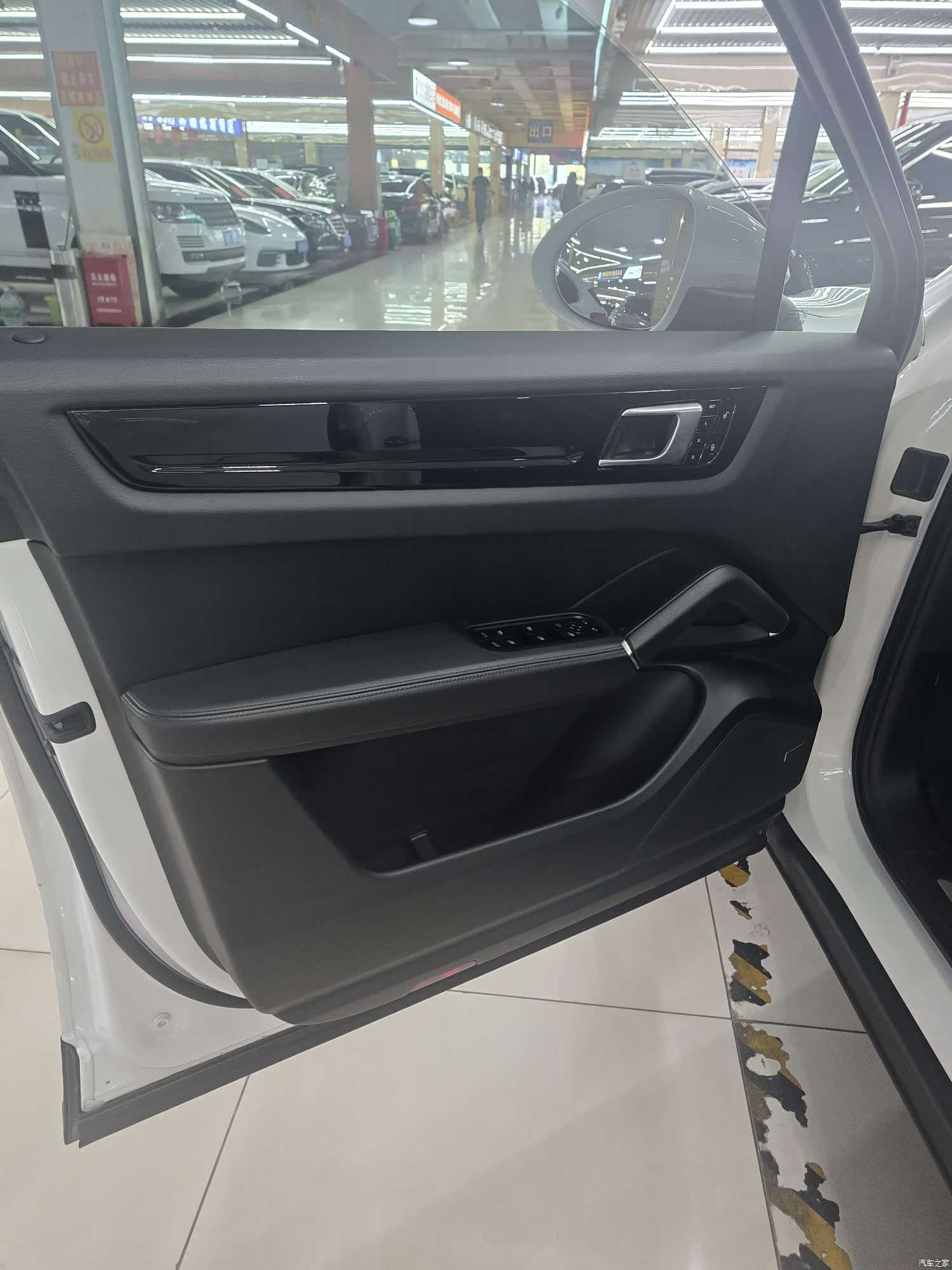 Porsche Cayenne, 2018 все фото