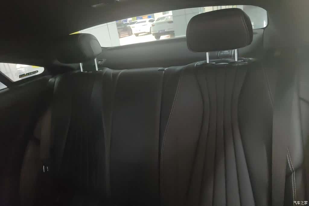 Mercedes-Benz E-Class, 2018 11