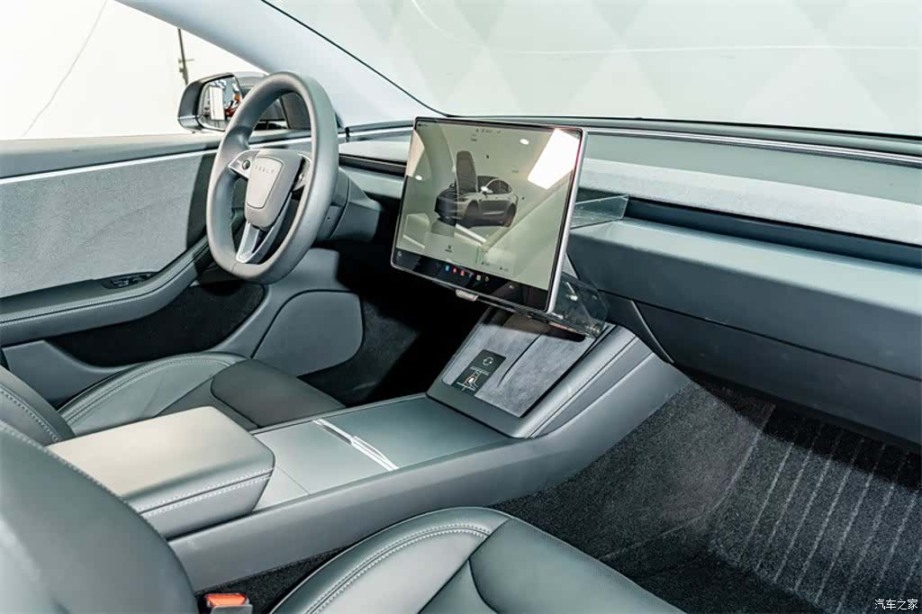Tesla Model 3, 2024 18