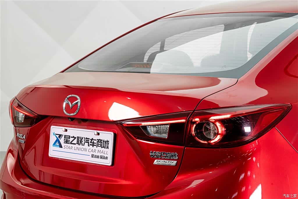Mazda Mazda3, 2017 8