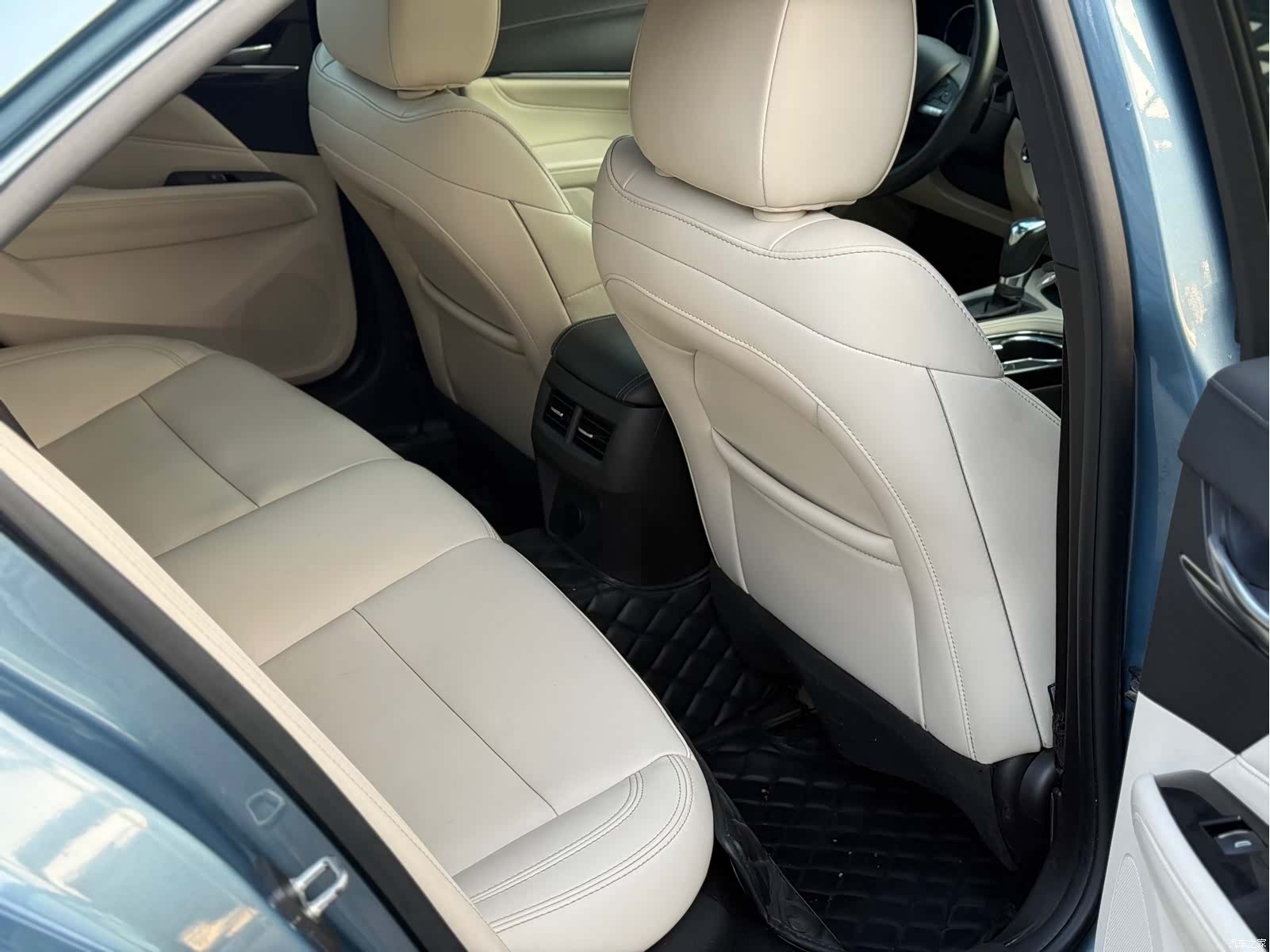 Cadillac CT4, 2023 12
