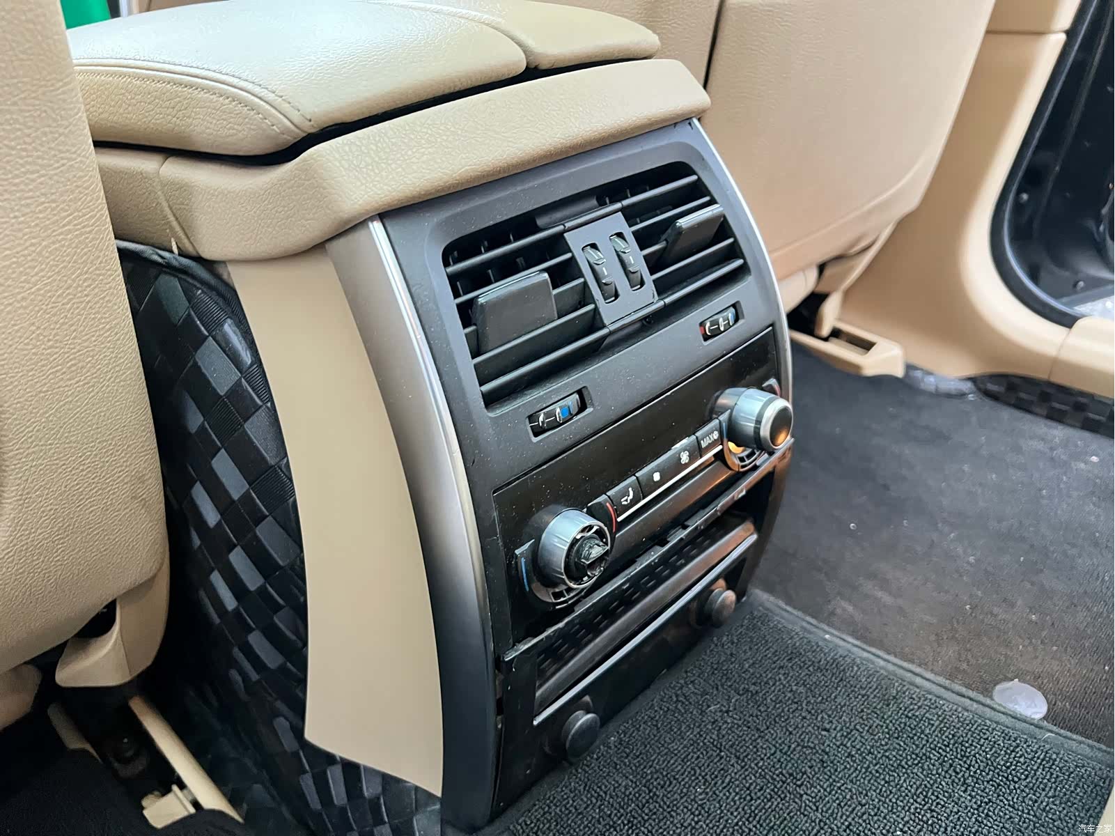 BMW 5 Series, 2010 20