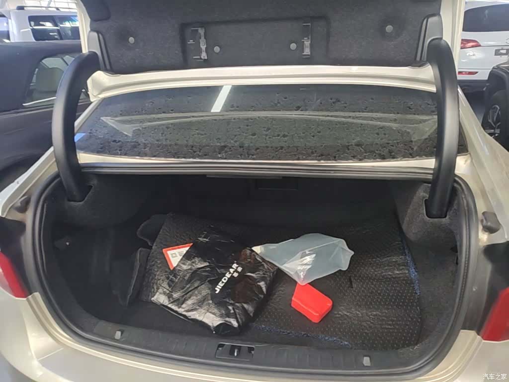 Volvo S60, 2016 19