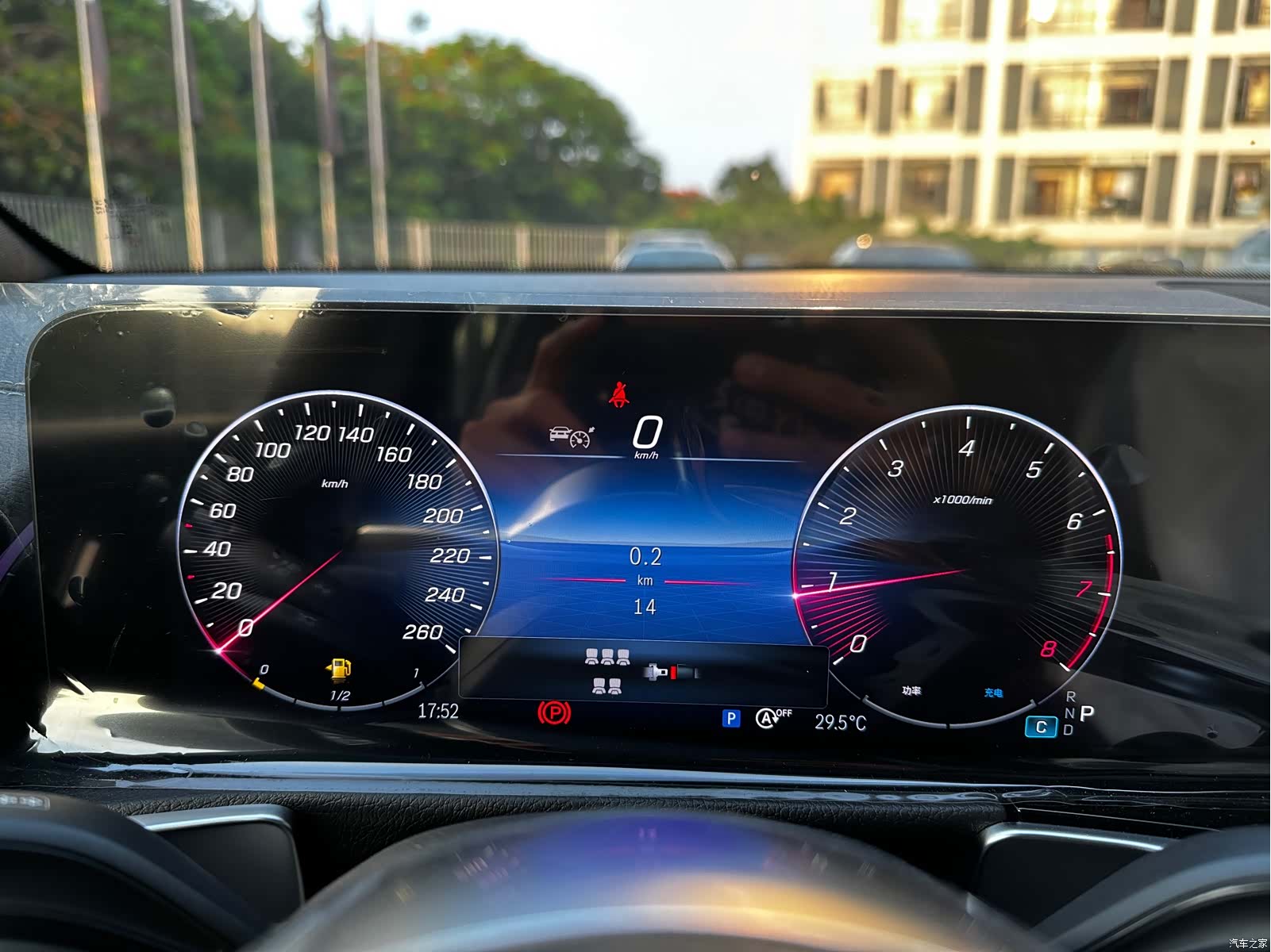 Mercedes-Benz GLB, 2025 все фото