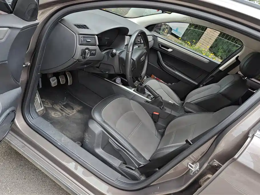 Qoros 3 Qoros 3