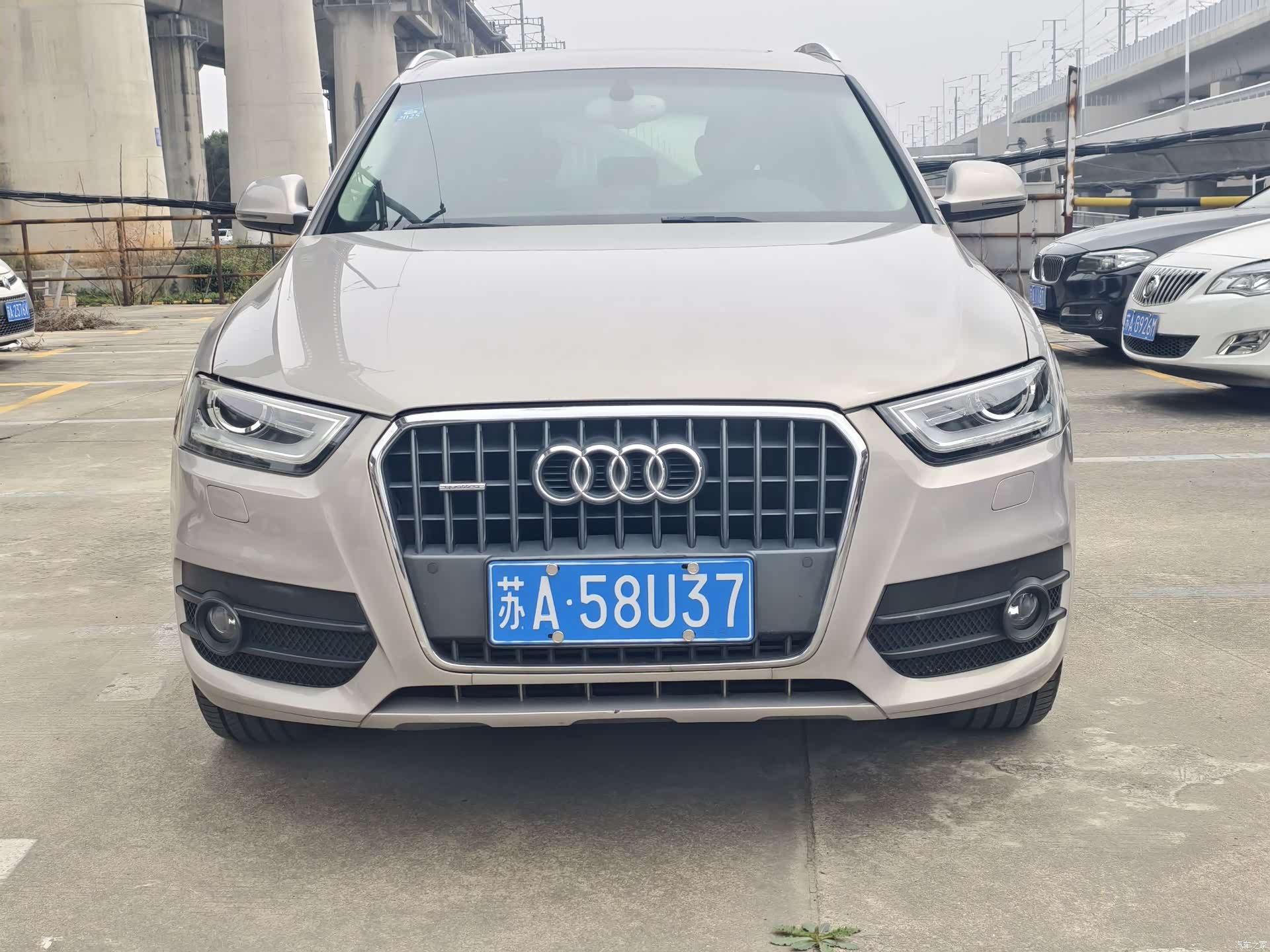 Audi Q3, 2015 1