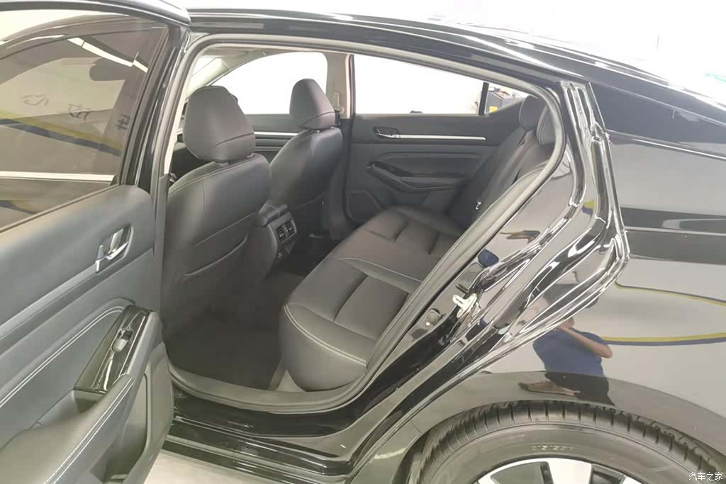 Nissan Teana, 2022 11