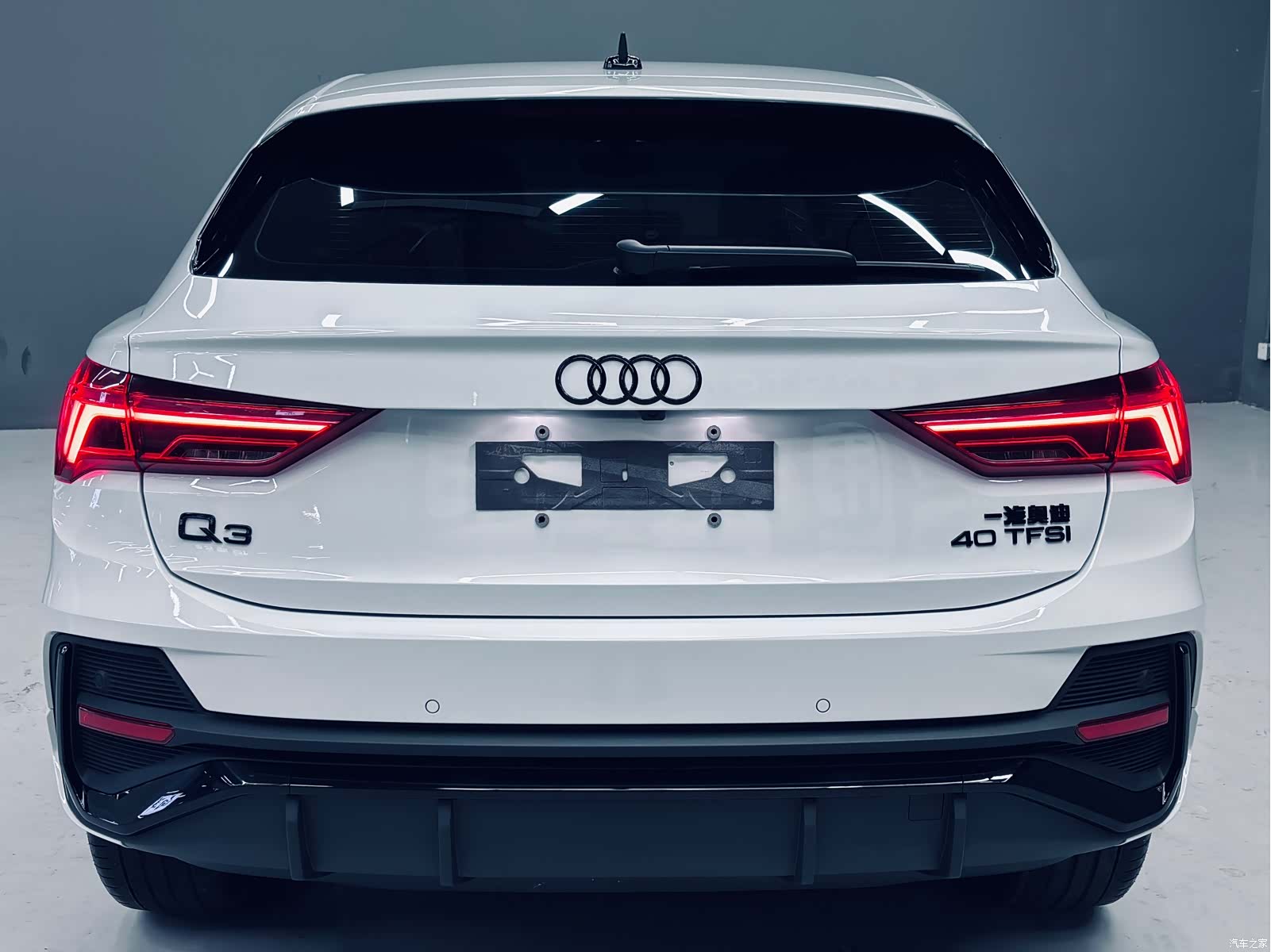 Audi Q3, 2024 4