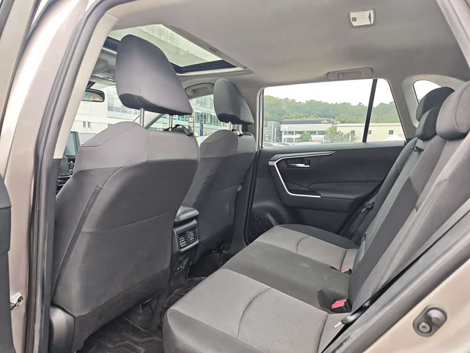 Toyota RAV4 Rongfang