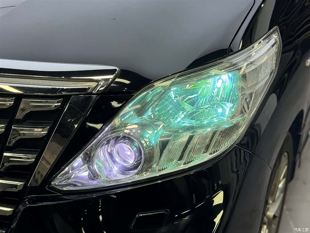 Toyota Alphard, 2015 15