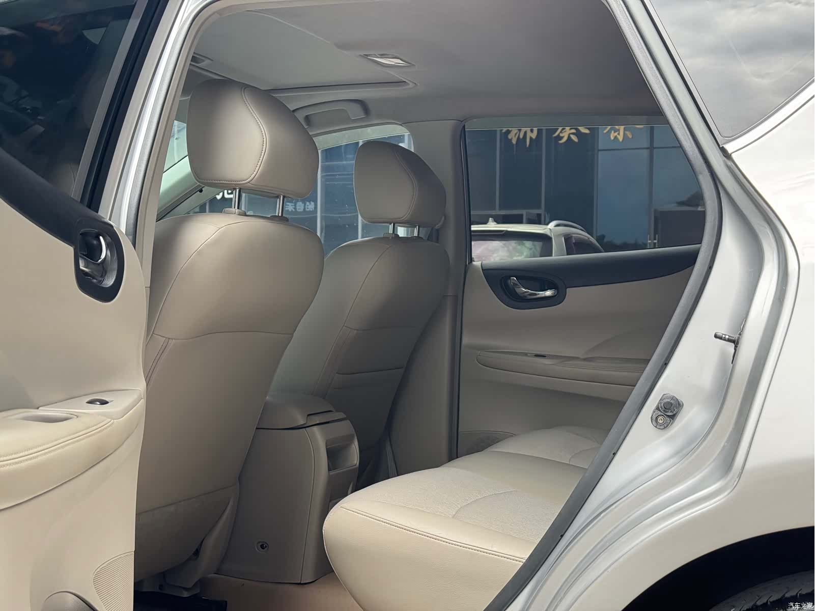Nissan Tiida, 2012 23