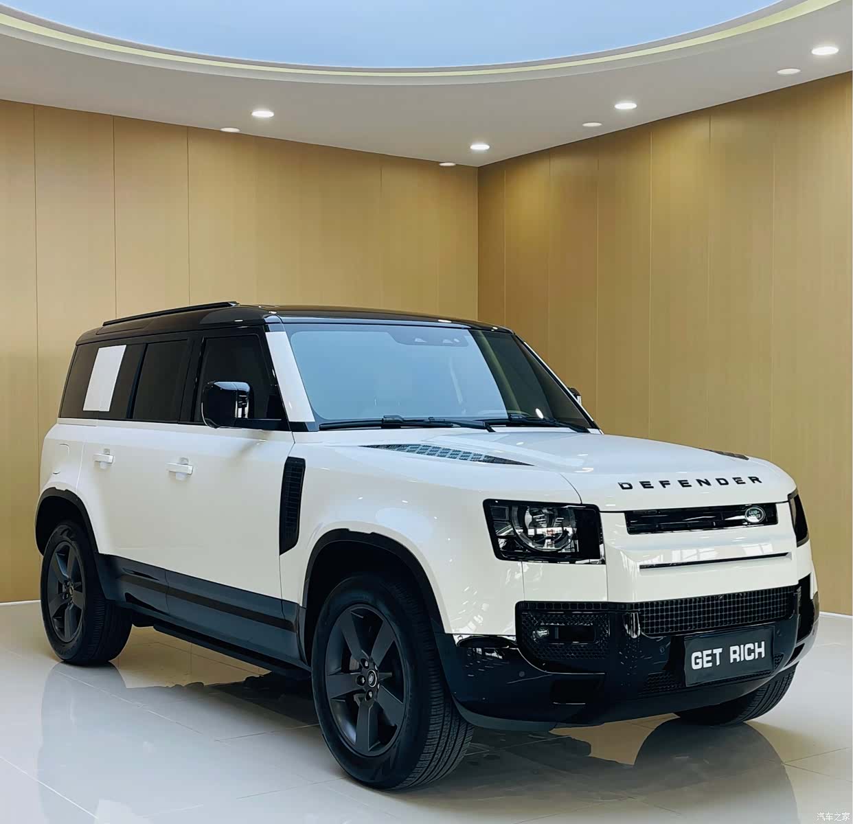 Land Rover Defender, 2026 3