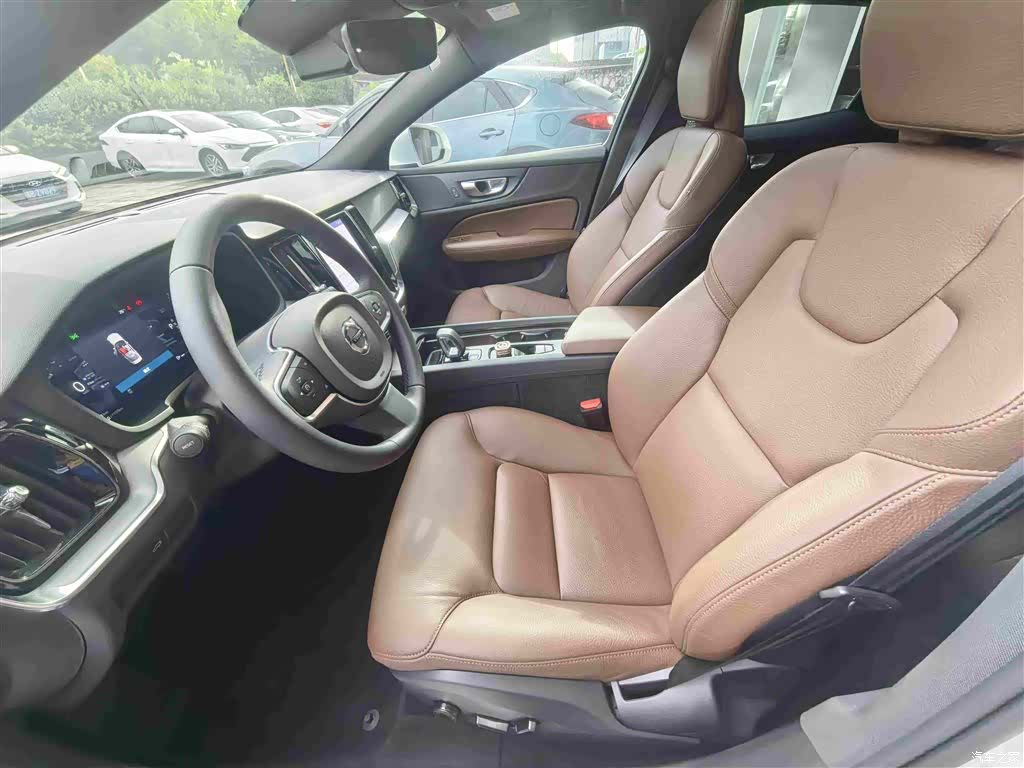 Volvo S60, 2025 4