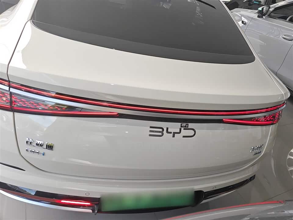 BYD Seal 07 DM-i