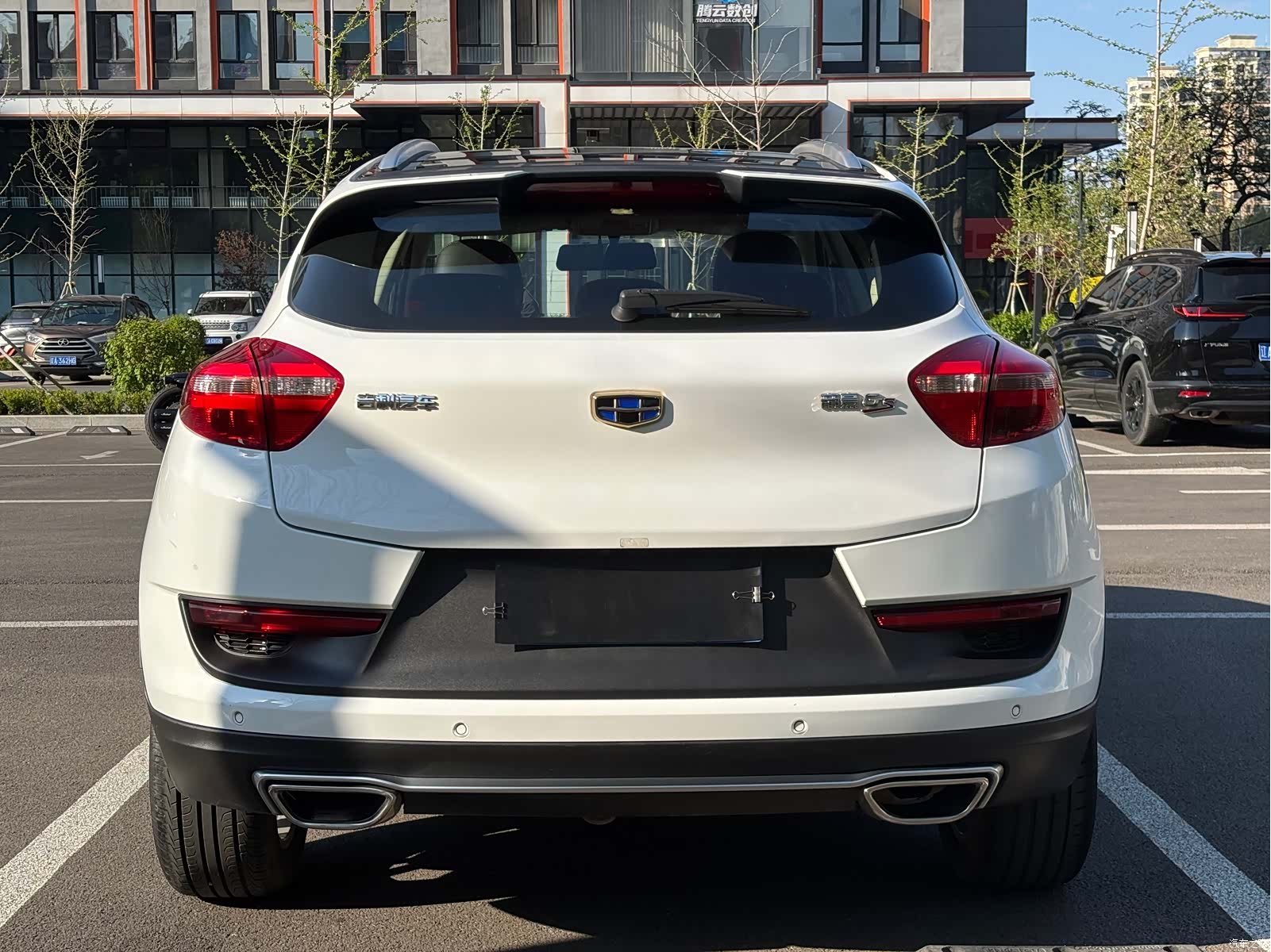 Geely Emgrand, 2017 все фото