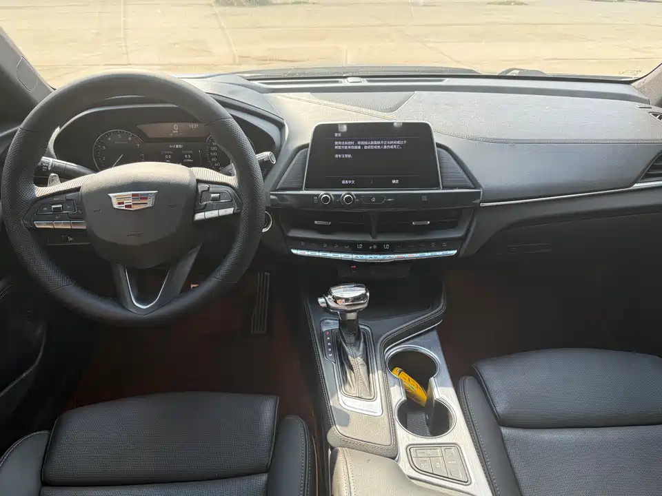 Cadillac CT4