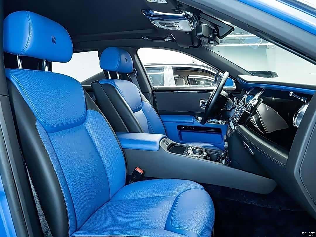 Rolls-Royce Ghost, 2020 все фото