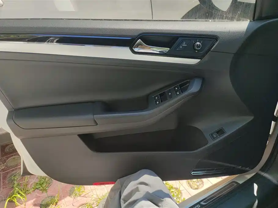 Volkswagen Sagitar Volkswagen Sagitar