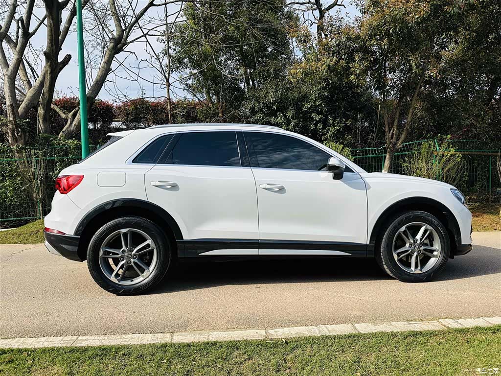 Audi Q3, 2021 4