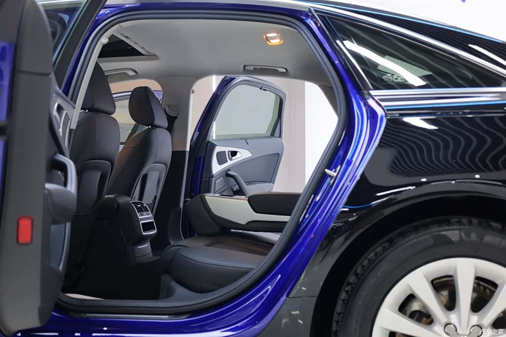 Audi A6L, 2017 27