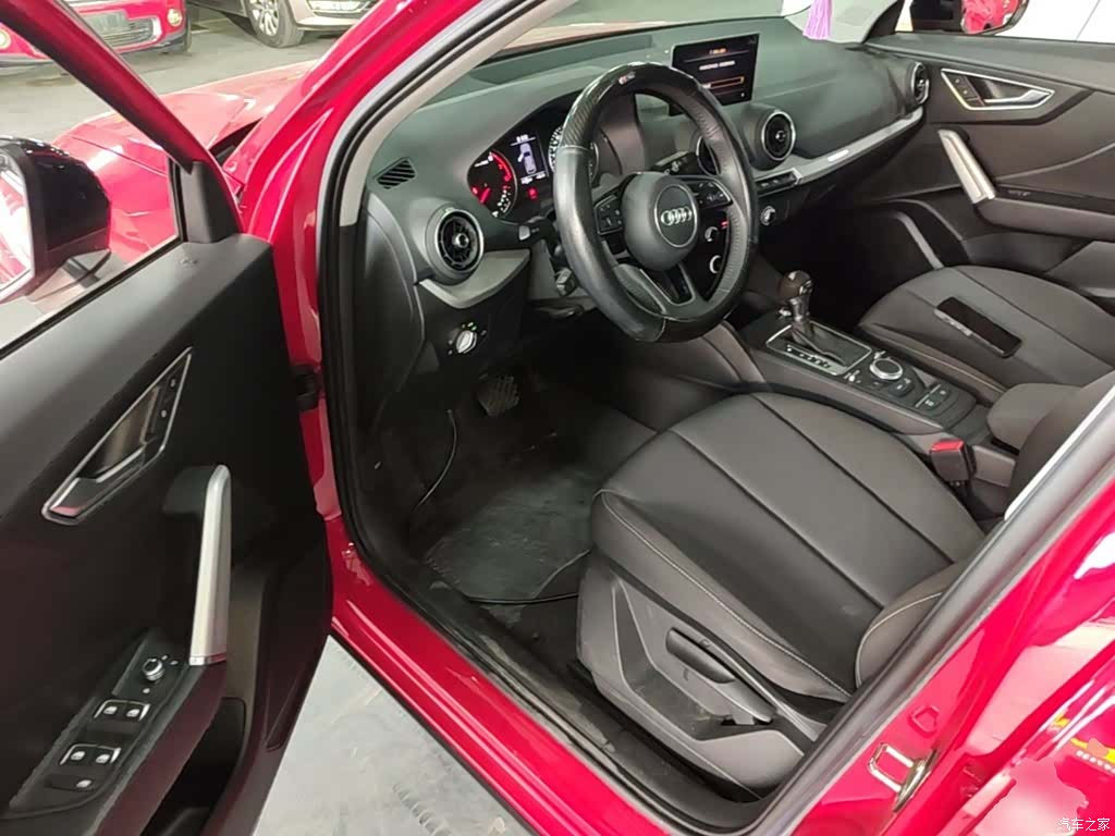 Audi Q2L, 2021 12