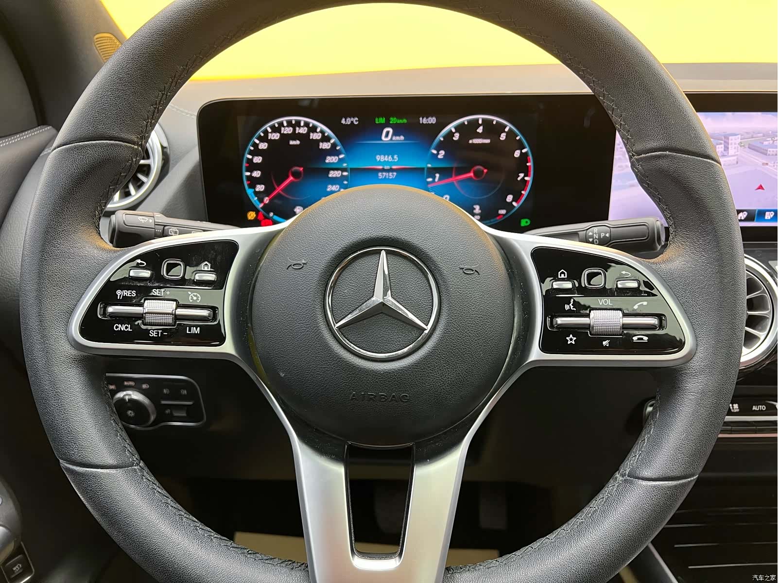 Mercedes-Benz GLA, 2022 10