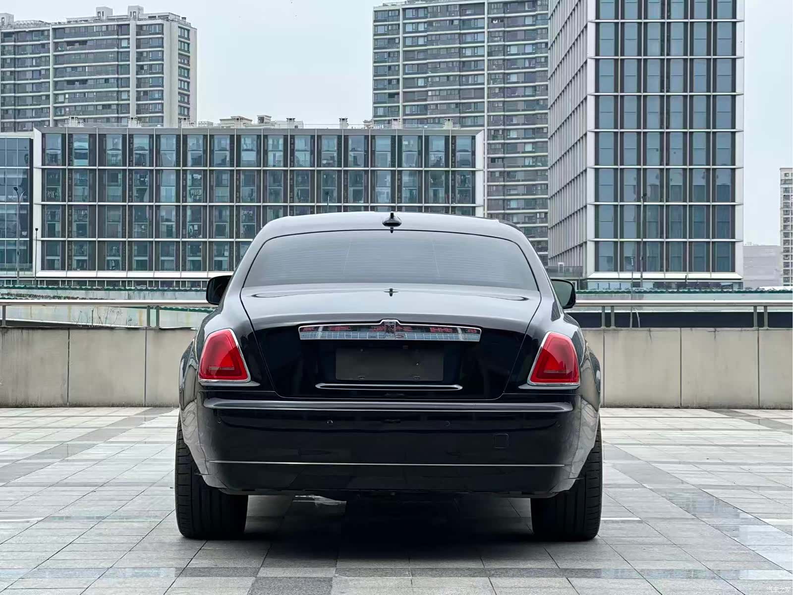 Rolls-Royce Ghost, 2010 все фото