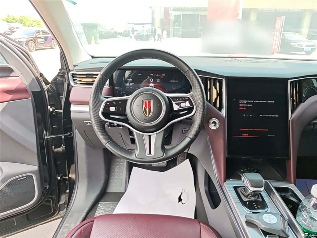 Hongqi HS7, 2025 11