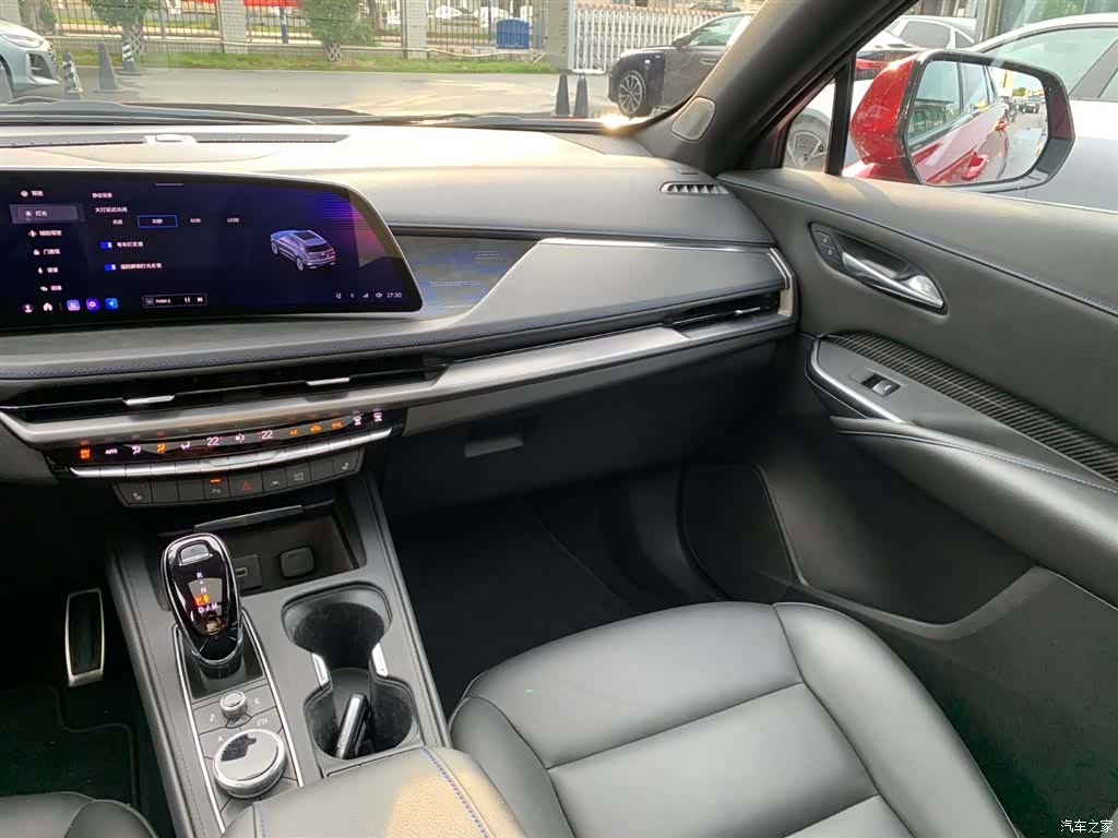 Cadillac XT4, 2023 12
