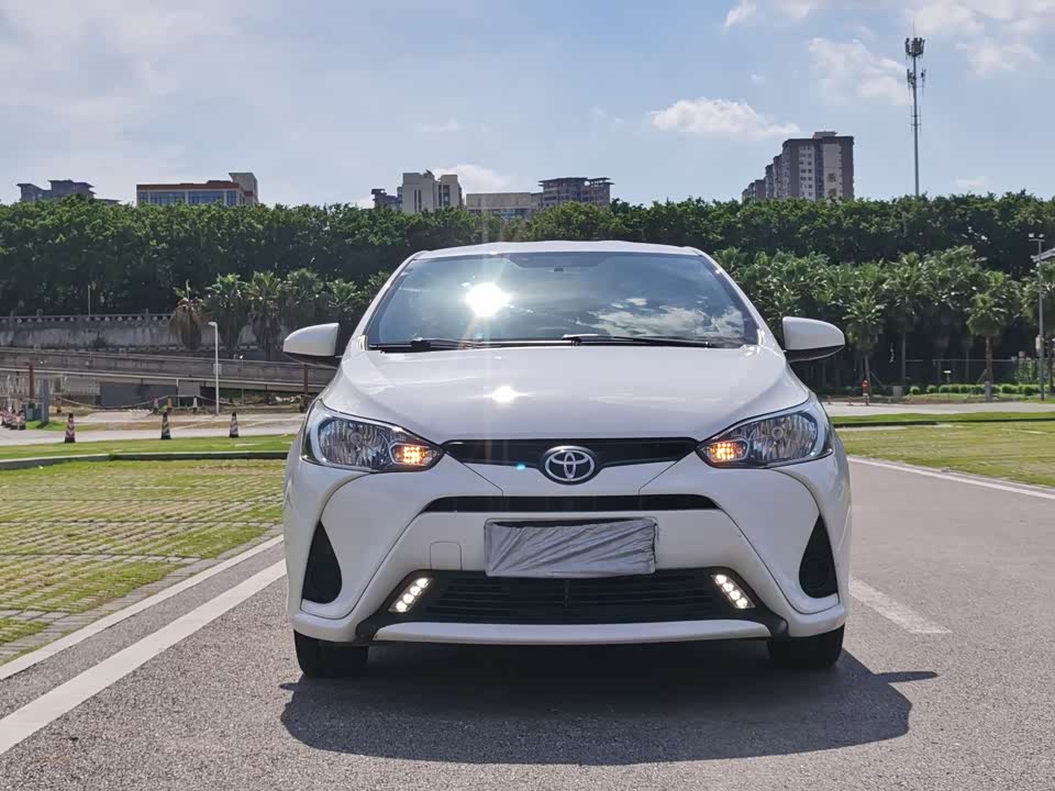 Toyota YARiS L to enjoy Toyota YARiS L to enjoy