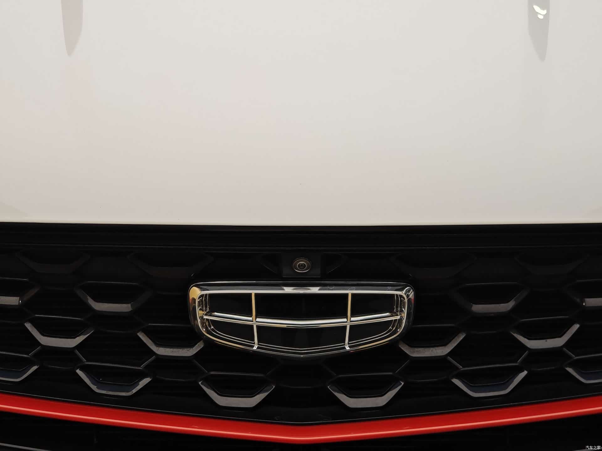 Geely Coolray, 2021 3