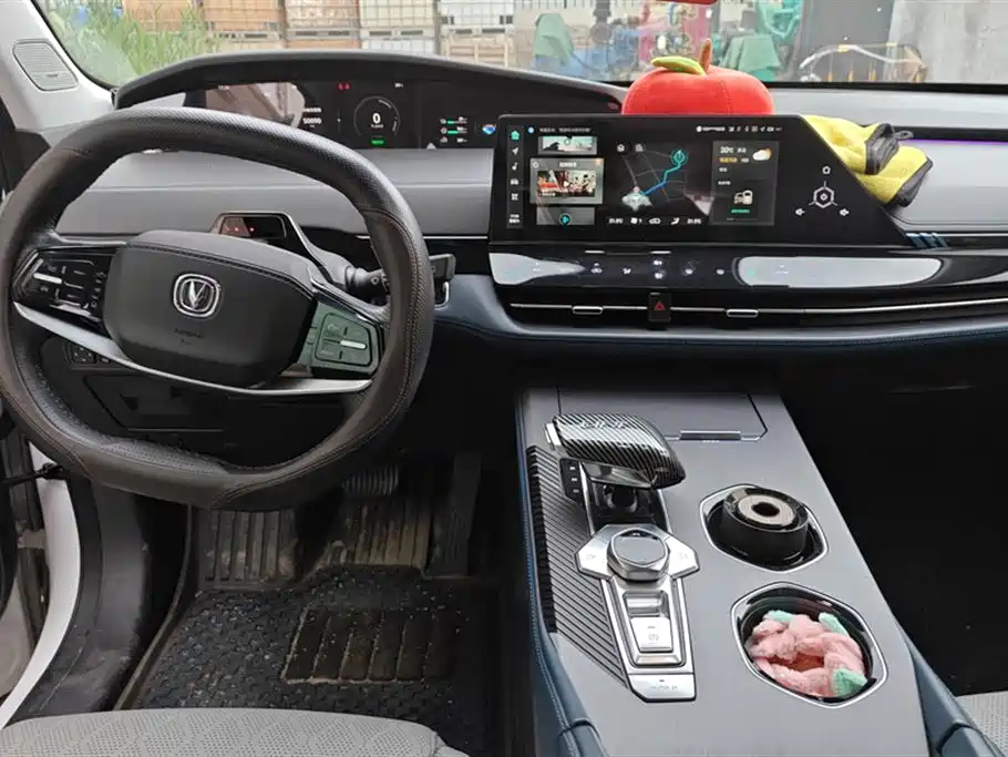 Changan UNI-K Smart iDD